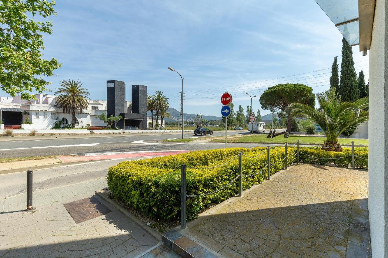 V017 - Porto Marina Apartment Roses Exterior foto